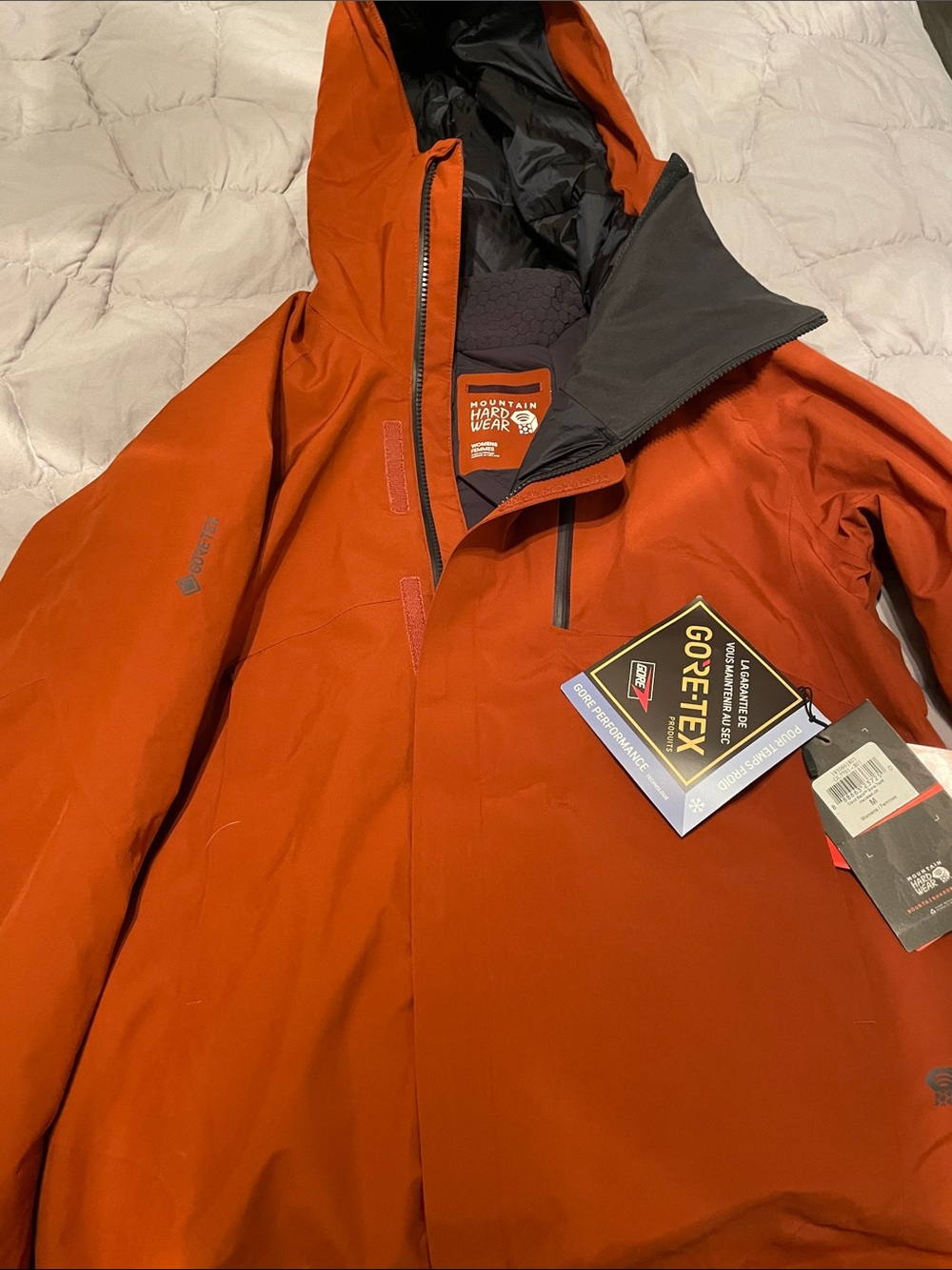 Women’s mountain hard wear jacket